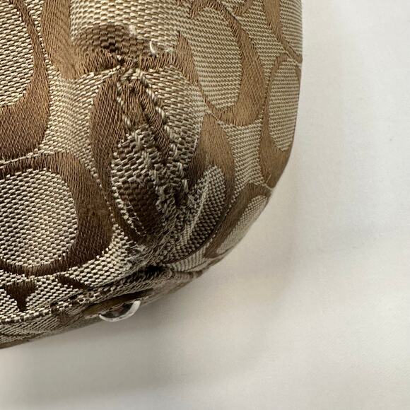 Vintage Y2K Coach Monogram Tan Canvas and Patent Leather Shoulder Bag - Picture 4 of 12